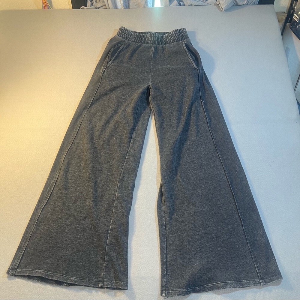 La Biz Anthropologie wide leg ribbed knit pants small